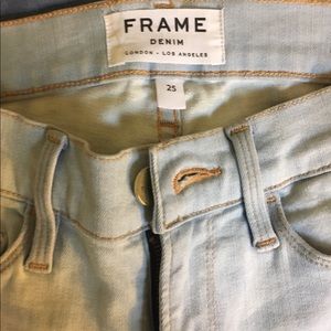 Frame Denim Jeans - Frame light distressed denim Frame Denim Jeans - Frame light distressed denim
